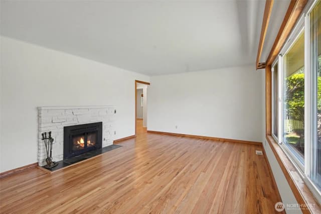 Property photo for 10749 30th Ave Ne, Seattle photo 3