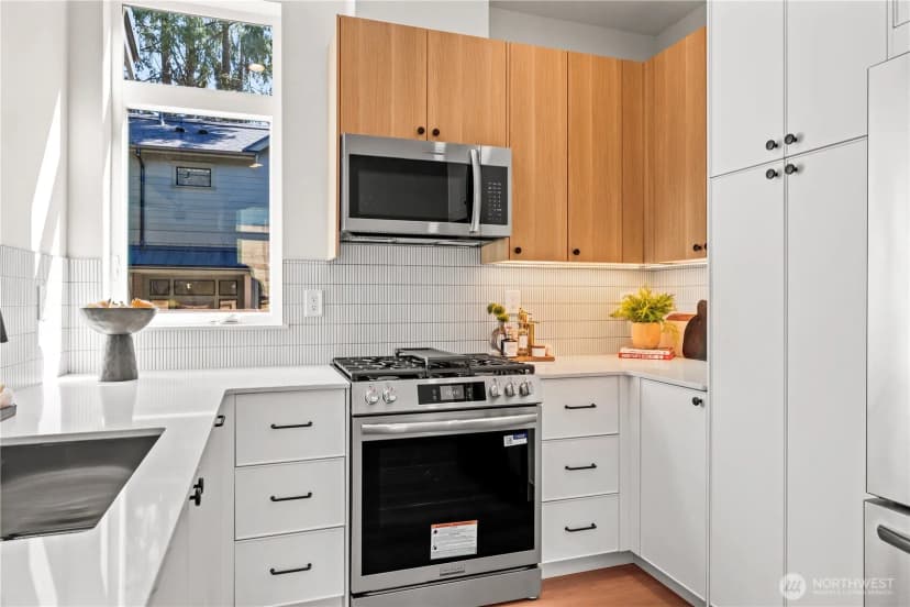 Property photo for 3026 Ne 95th Street #b, Seattle photo 10
