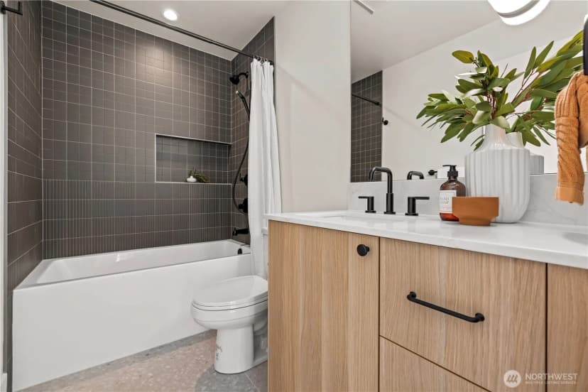 Property photo for 3026 Ne 95th Street #b, Seattle photo 19