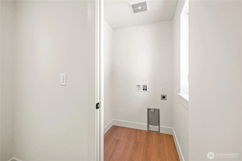 Property photo for 3026 Ne 95th Street #b, Seattle photo 15