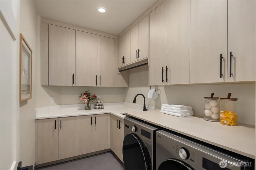 Property photo for 1631 153rd Avenue Se, Bellevue photo 33