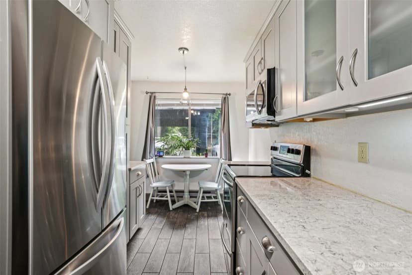 Property photo for 280 Nw Newport Way #b14, Issaquah photo 13