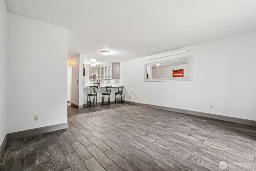 Property photo for 280 Nw Newport Way #b14, Issaquah photo 3