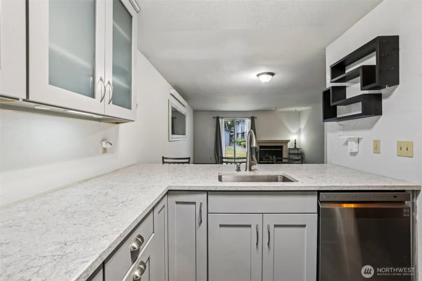 Property photo for 280 Nw Newport Way #b14, Issaquah photo 10