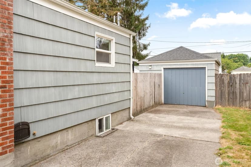 Property photo for 647 23rd Avenue, Longview photo 33
