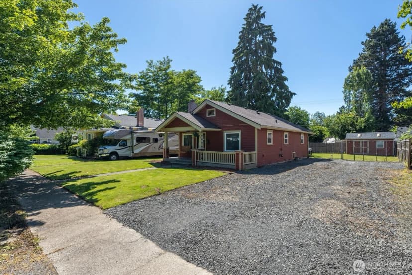 Property photo for 807 S Pearl Street, Centralia photo 2