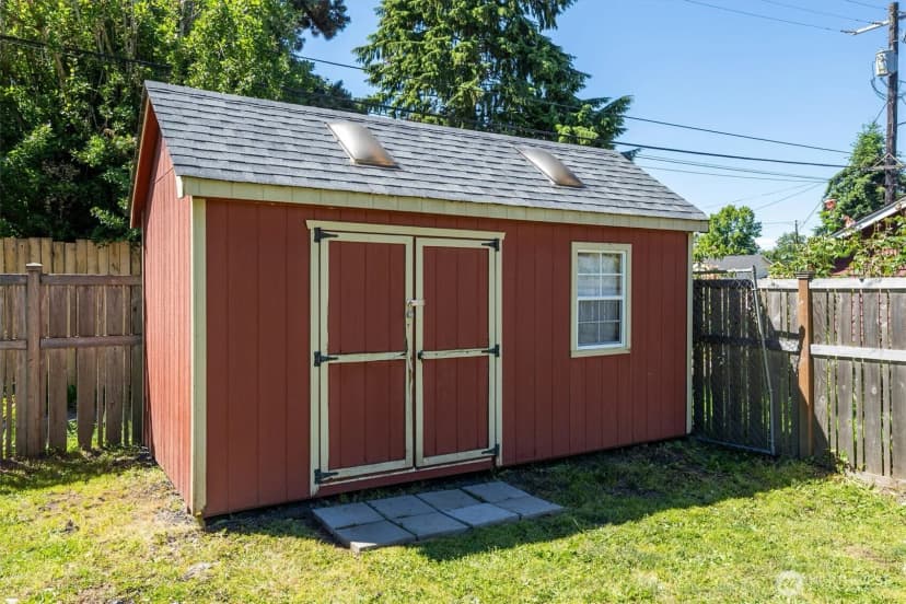 Property photo for 807 S Pearl Street, Centralia photo 36