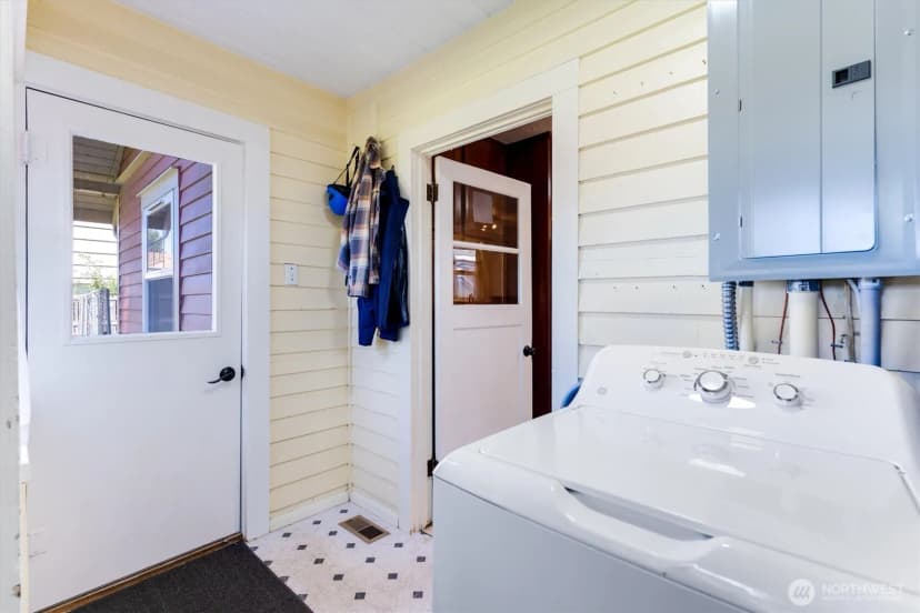Property photo for 807 S Pearl Street, Centralia photo 23