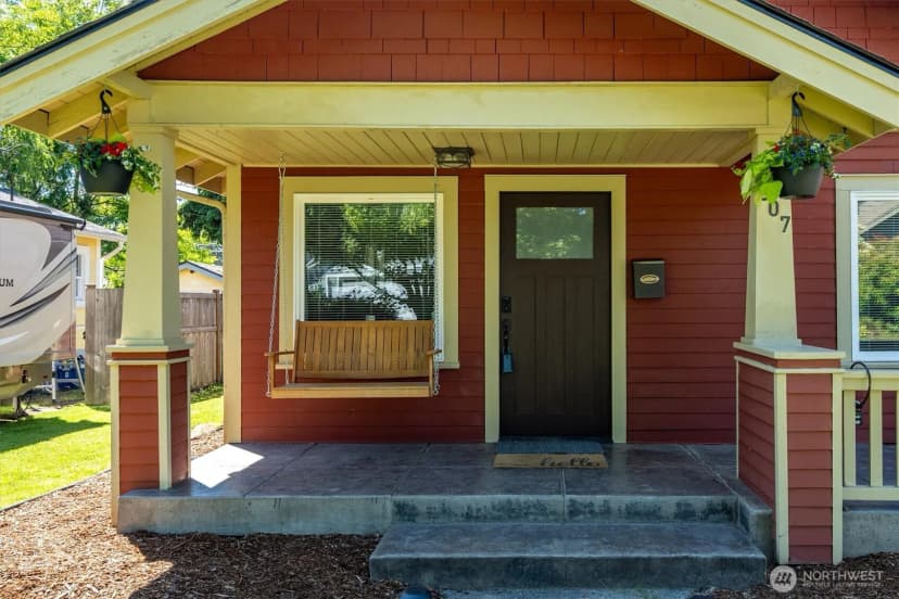 Property photo for 807 S Pearl Street, Centralia photo 3