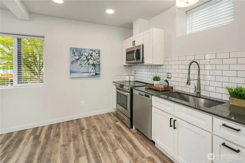 Property photo for 1529 Sturgus Avenue S, Seattle photo 20