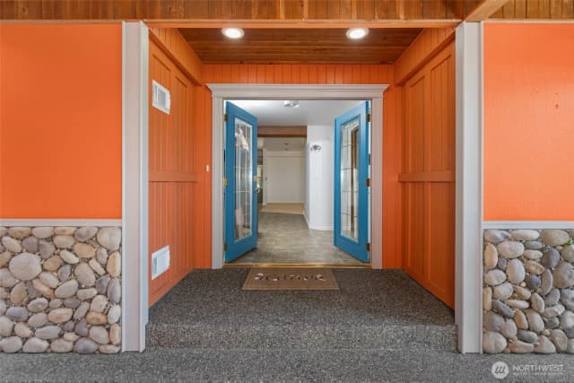 Property photo for 216 Denneboom Road, Coupeville photo 2