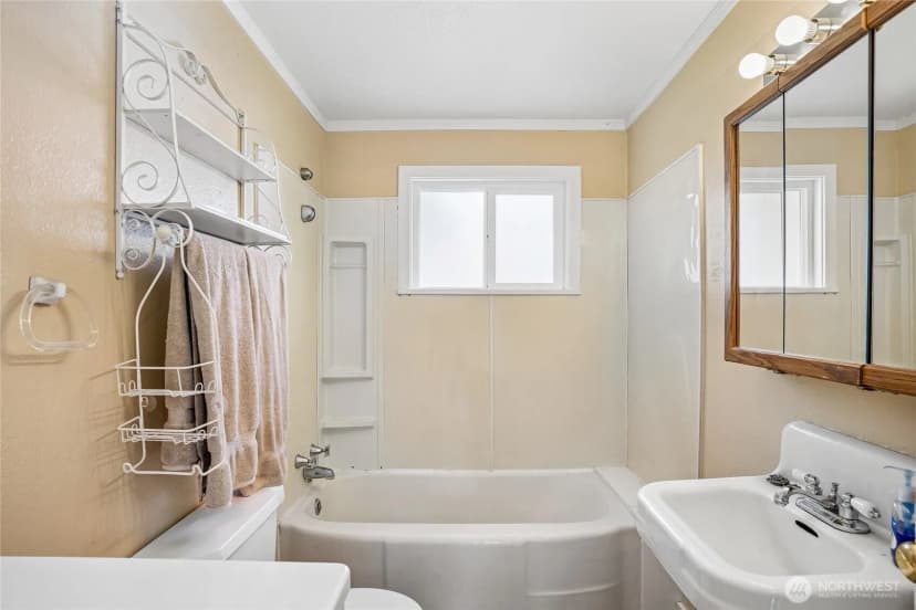Property photo for 4521 N 18th Street, Tacoma photo 10