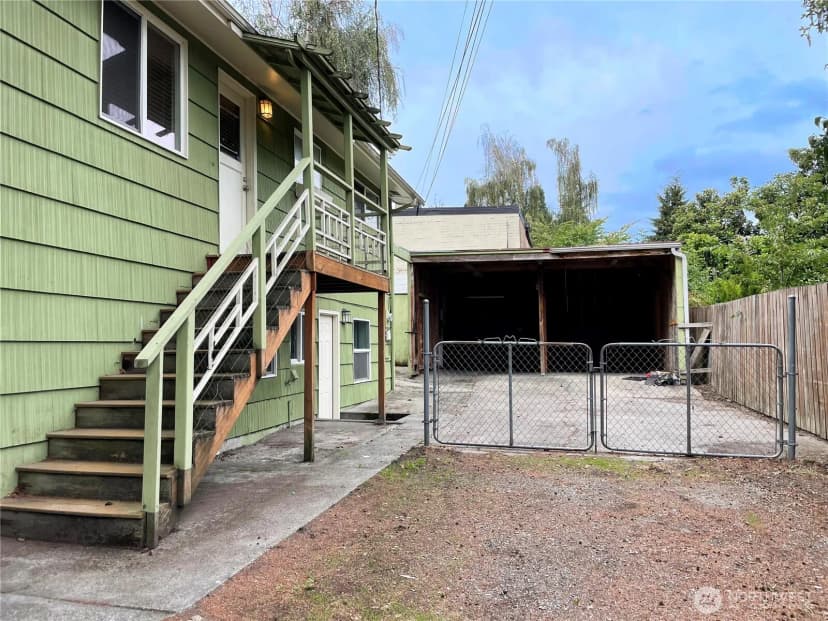 Property photo for 1706 Ne 82nd St, Seattle photo 20