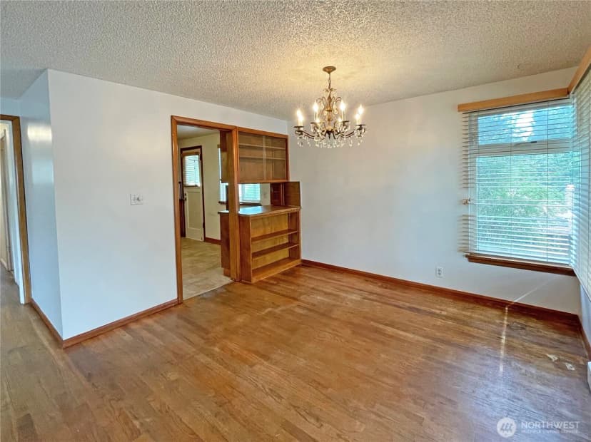 Property photo for 1706 Ne 82nd St, Seattle photo 7