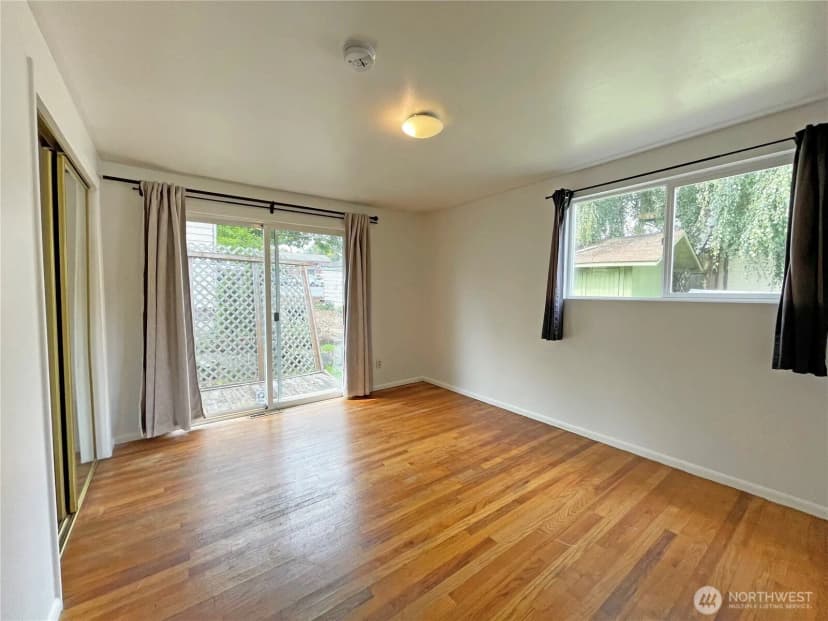 Property photo for 1706 Ne 82nd St, Seattle photo 10