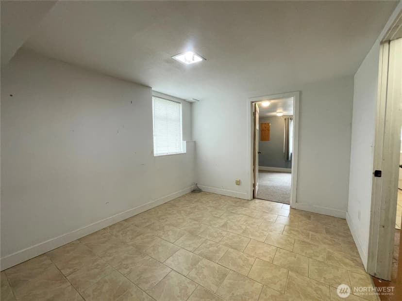 Property photo for 1706 Ne 82nd St, Seattle photo 13