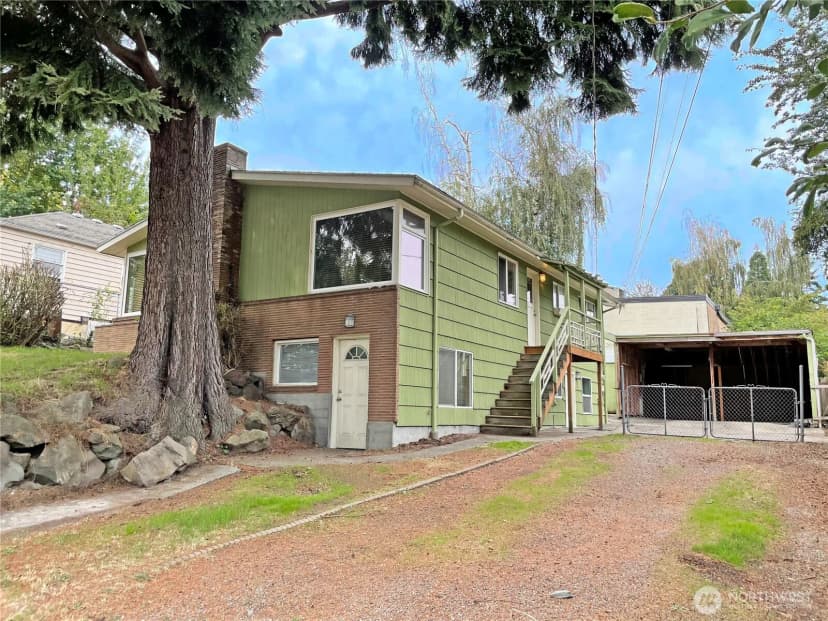 Property photo for 1706 Ne 82nd St, Seattle