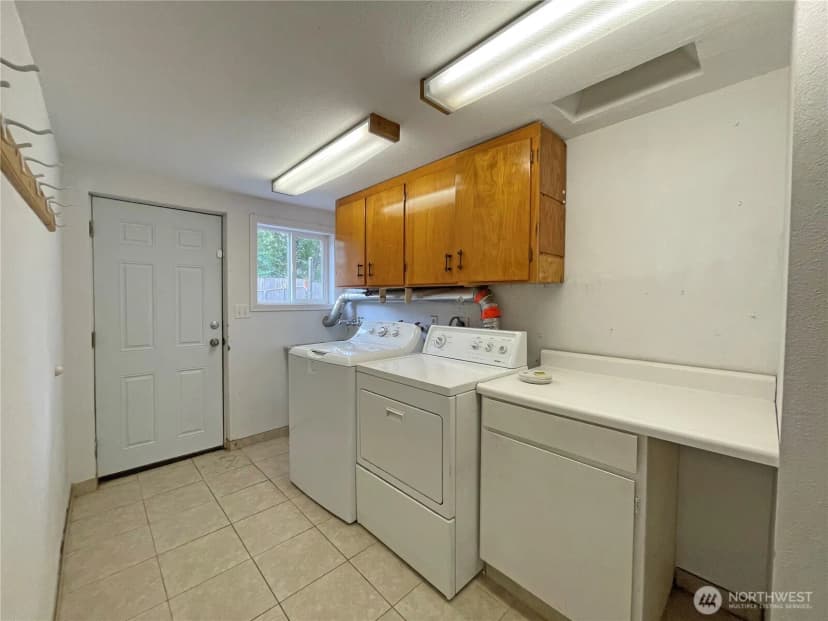 Property photo for 1706 Ne 82nd St, Seattle photo 19