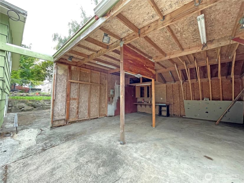 Property photo for 1706 Ne 82nd St, Seattle photo 21