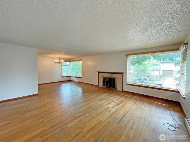 Property photo for 1706 Ne 82nd St, Seattle photo 5