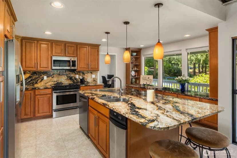 Property photo for 11186 Blue Pond Place Ne, Bainbridge Island photo 17