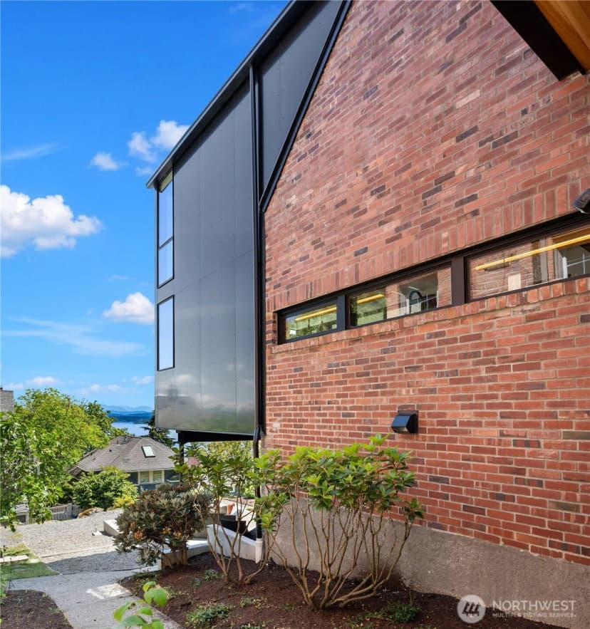 Property photo for 628 36th Avenue, Seattle photo 35