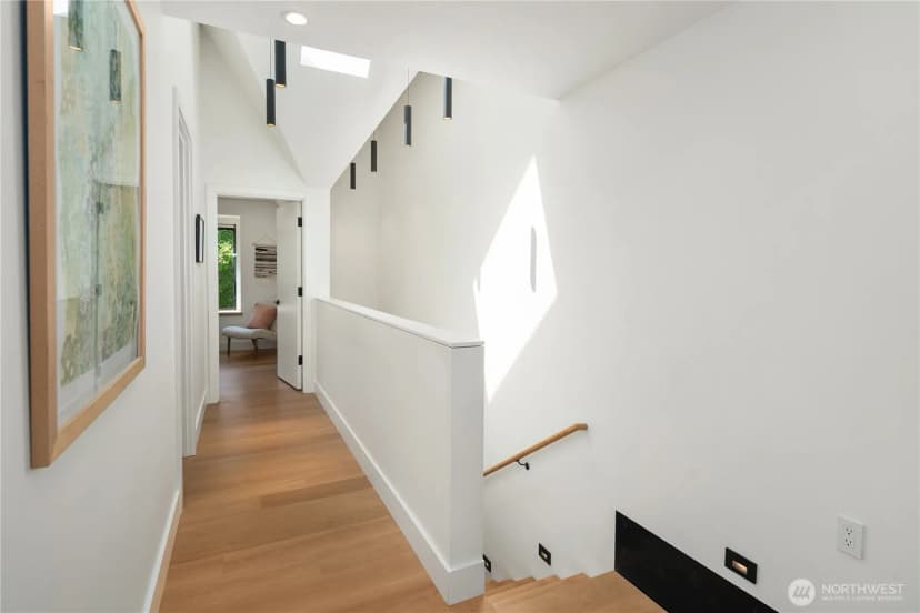 Property photo for 628 36th Avenue, Seattle photo 21