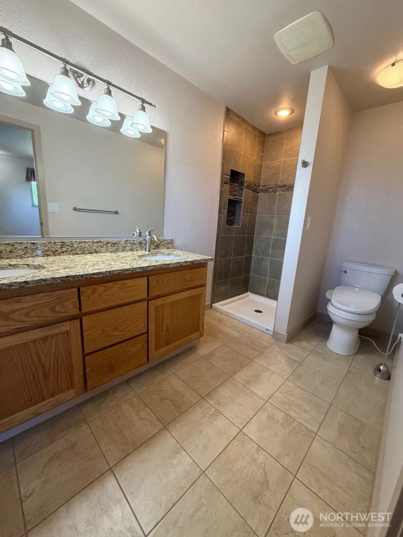Property photo for 7909 Englewood Crest Drive, Yakima photo 9