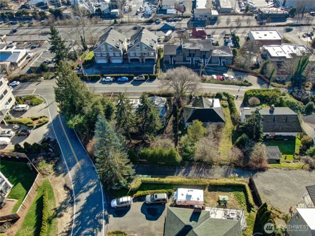 Property photo for 6330 Ne 181st Street, Kenmore photo 5