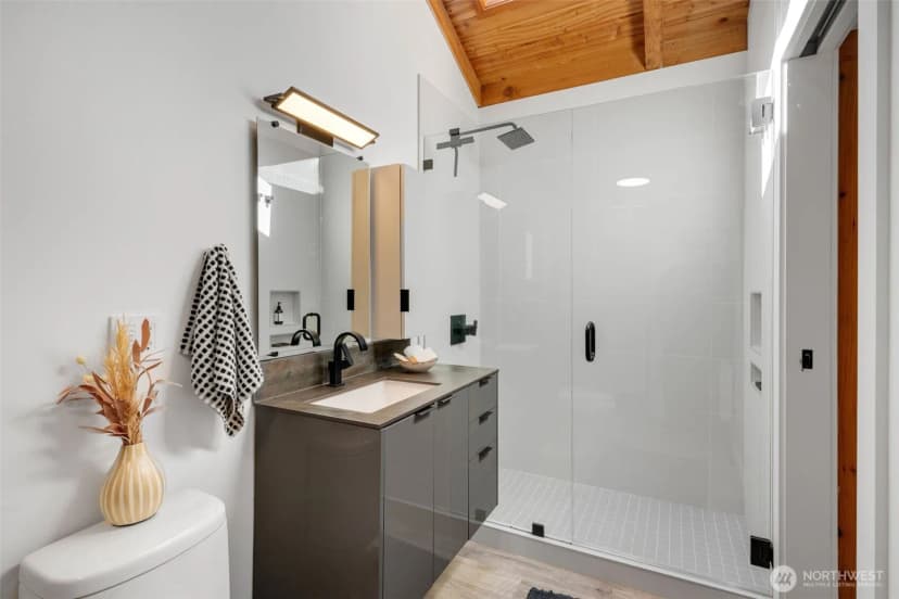 Property photo for 2770 Westlake Avenue N #3, Seattle photo 14
