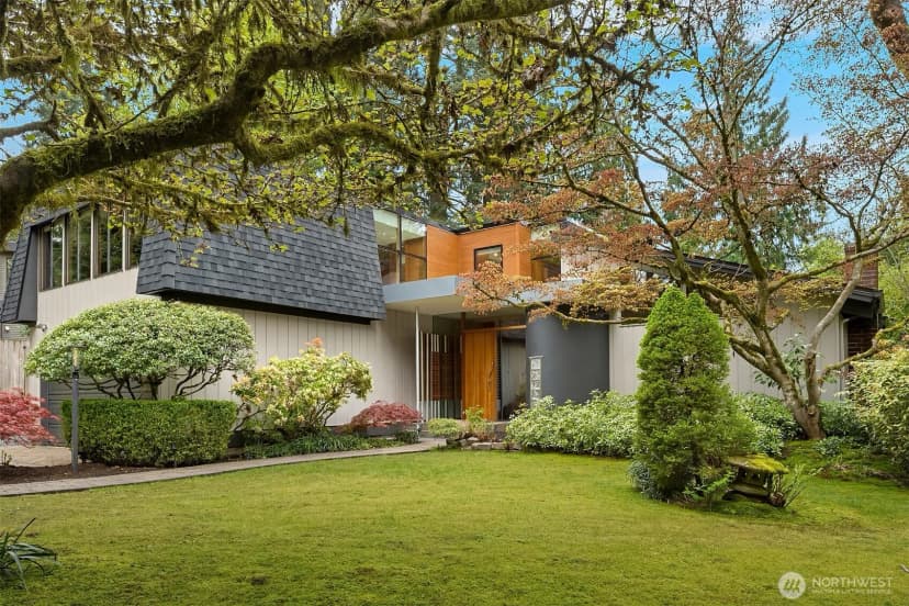 Property photo for 10020 Ne 27th Street, Bellevue photo 37