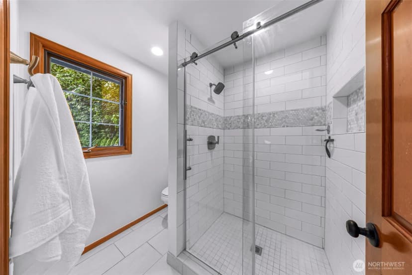 Property photo for 21830 Ne 69th Street, Redmond photo 26
