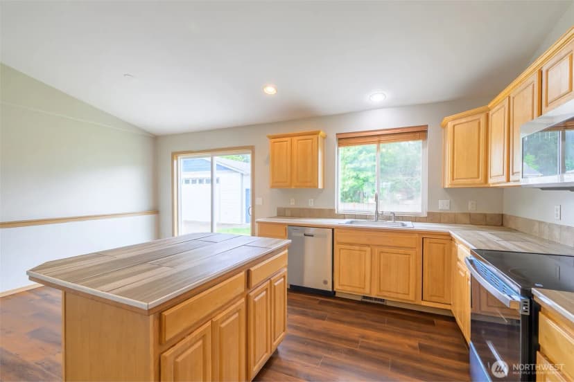 Property photo for 10504 248th Street Ct E, Graham photo 9