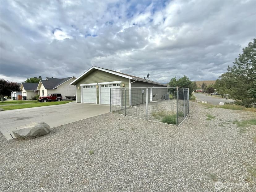 Property photo for 727 Kenwood Street, Omak photo 5