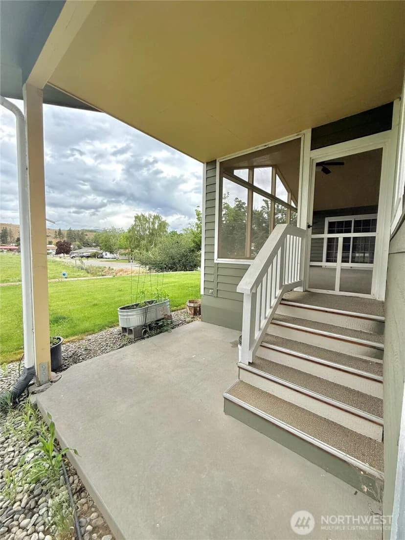 Property photo for 727 Kenwood Street, Omak photo 13