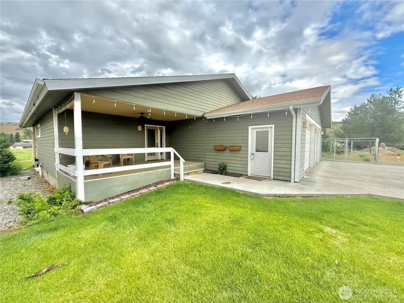 Property photo for 727 Kenwood Street, Omak photo 3
