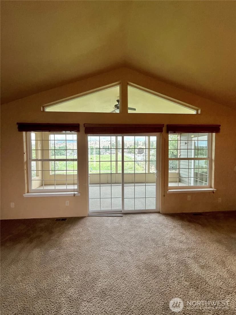 Property photo for 727 Kenwood Street, Omak photo 17
