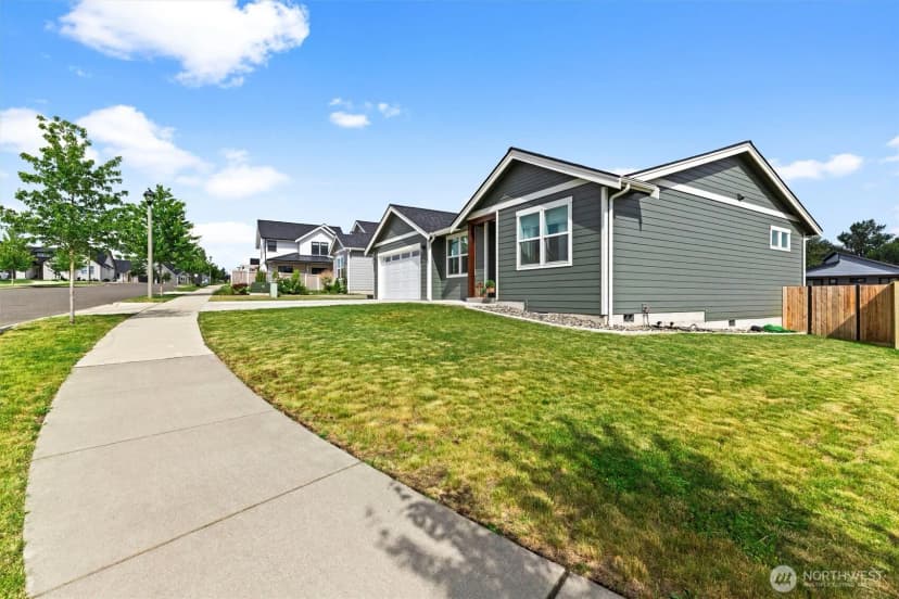 Property photo for 2193 Lagerwey Circle, Lynden photo 25