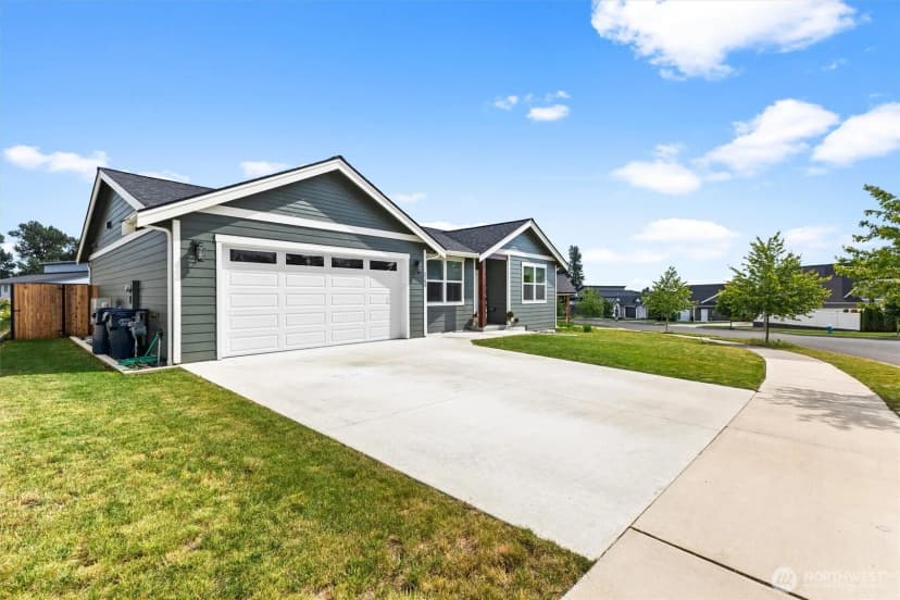 Property photo for 2193 Lagerwey Circle, Lynden photo 2
