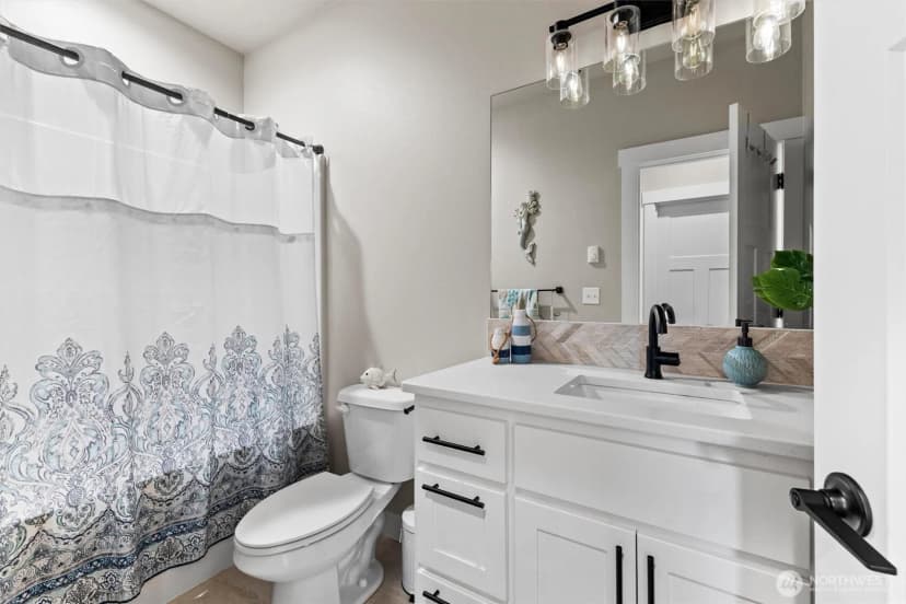 Property photo for 2193 Lagerwey Circle, Lynden photo 17