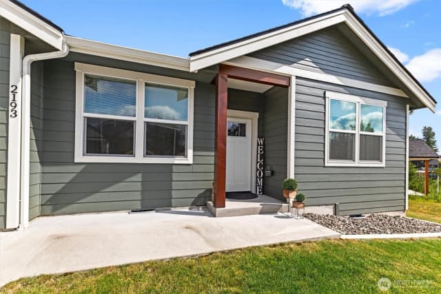 Property photo for 2193 Lagerwey Circle, Lynden photo 3