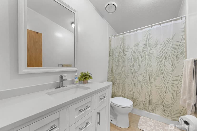 Property photo for 2174 Yew Street Road #22, Bellingham photo 11