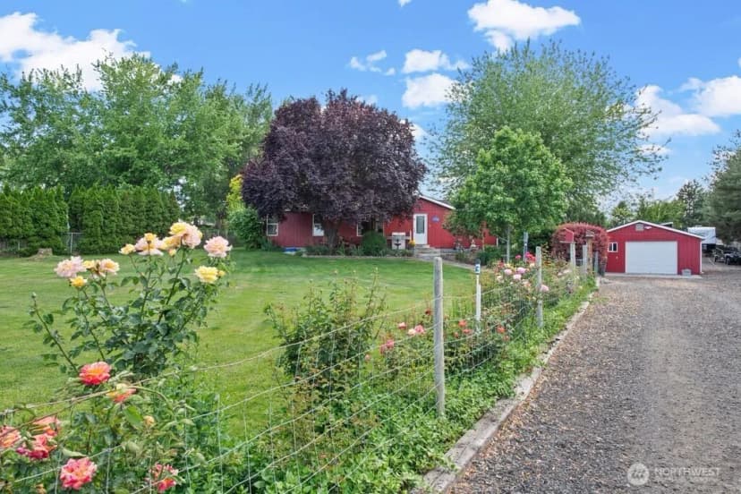 Property photo for 847 N Bretz Pr Ne, Richland photo 4