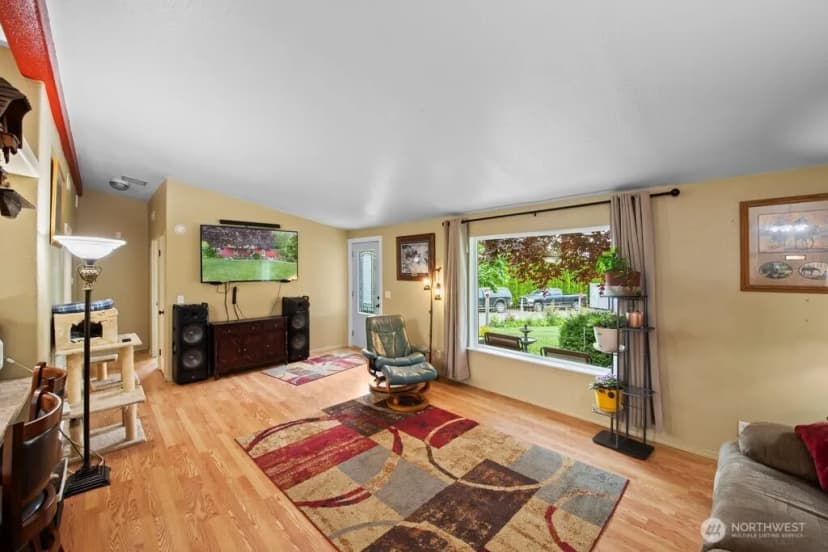 Property photo for 847 N Bretz Pr Ne, Richland photo 9