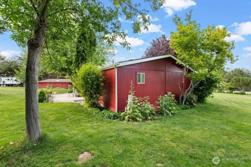 Property photo for 847 N Bretz Pr Ne, Richland photo 32