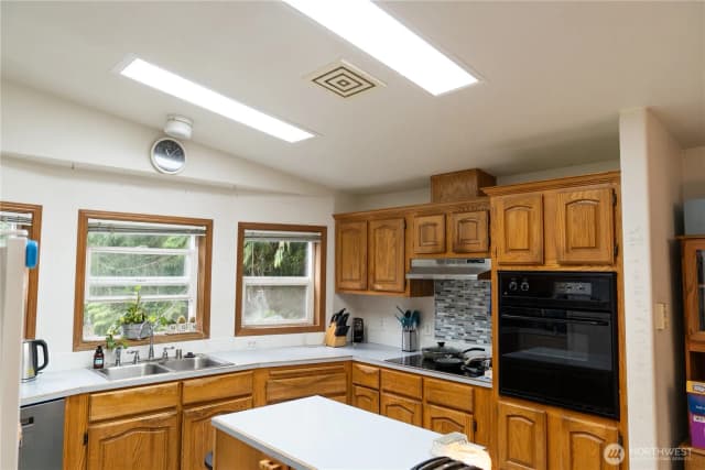 Property photo for 301 W Alder Drive, Sedro Woolley photo 4