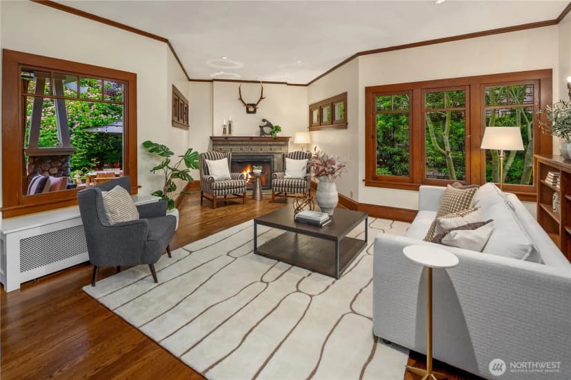 Property photo for 2212 Federal Avenue E, Seattle photo 9