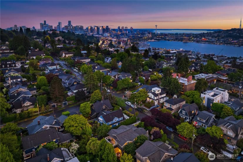 Property photo for 2212 Federal Avenue E, Seattle photo 38