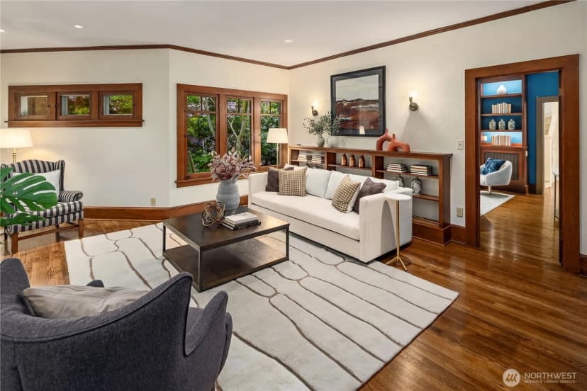 Property photo for 2212 Federal Avenue E, Seattle photo 8