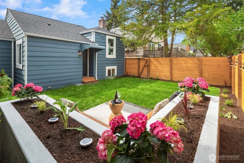Property photo for 11026 Evanston Avenue N, Seattle photo 19